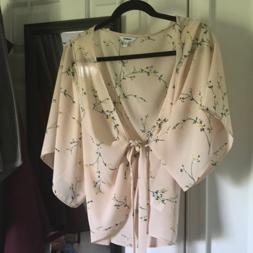 Express light pink wrap top women’s M